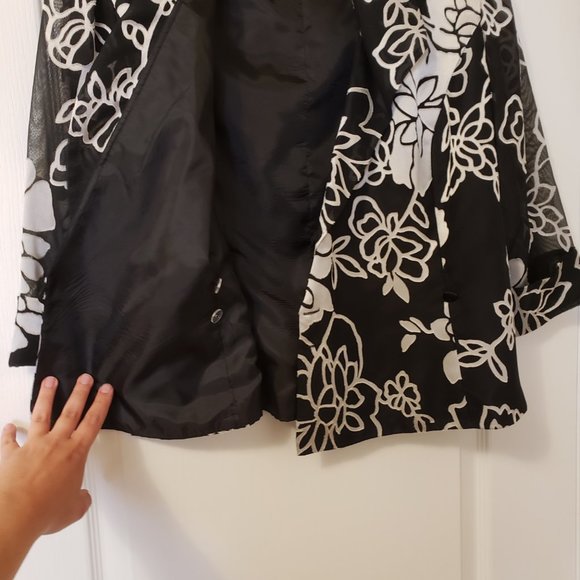 Women's Blazer with Shoulder Pads and 3/4 Sleeves by Alex Evenings Size large - Picture 5 of 5